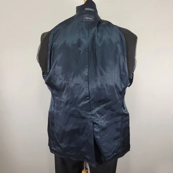 Nautica Men's Sport Coat Blazer Two Button Navy Blue Plaid‎ Wool Size 44R